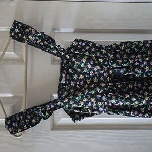 LOVE_FIRE BRAND WOMEN'S JUNIOR SIZE BLACK FLORAL SUMMER TOP SIZE SMALL